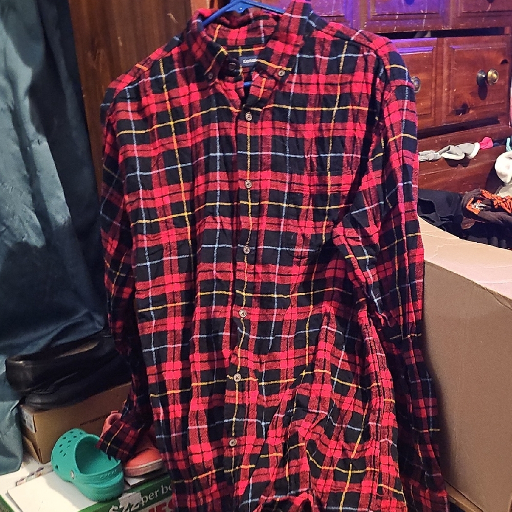 !!.          Mens L Flannel Shirt. S2